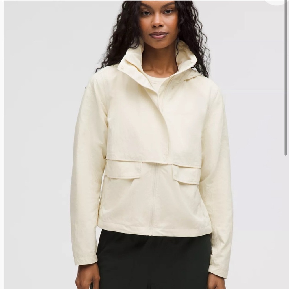 Lululemon always effortless jacket Bone size 4
